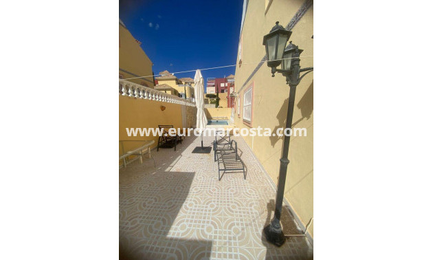 Sale - Apartment / flat - Orihuela Costa