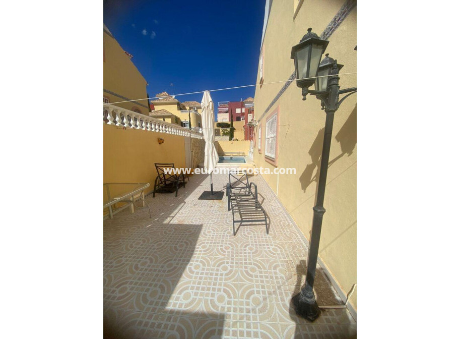 Sale - Apartment / flat - Orihuela Costa