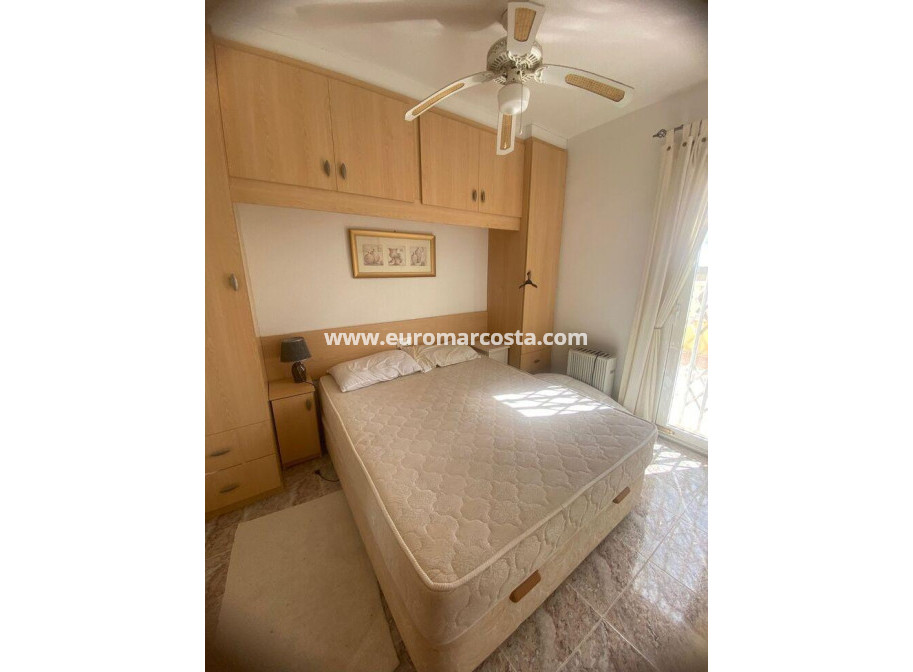 Sale - Apartment / flat - Orihuela Costa