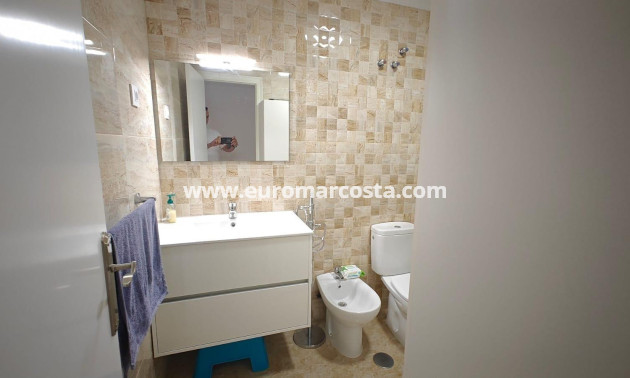 Objekte zum Wiederverkauf - Wohnung - Torrevieja - Los Europeos