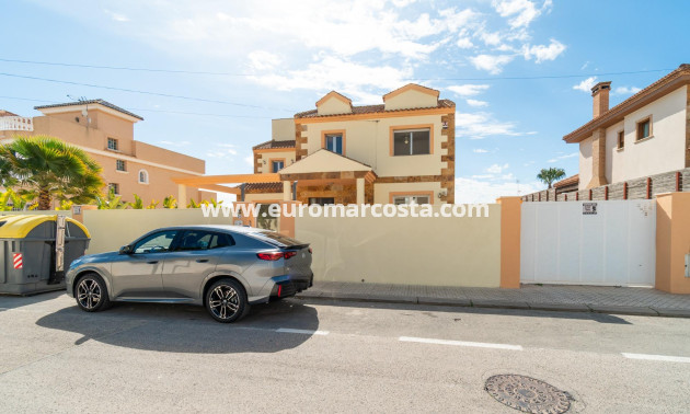 Venta - Villa - Torrevieja - Aguas nuevas 2