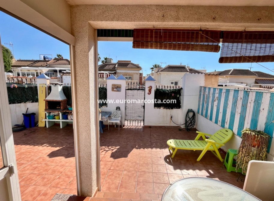 Sale - House - Torrevieja - Zona los Frutales