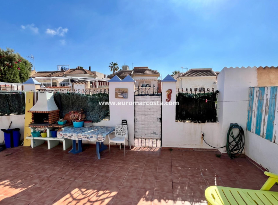Sale - House - Torrevieja - Zona los Frutales