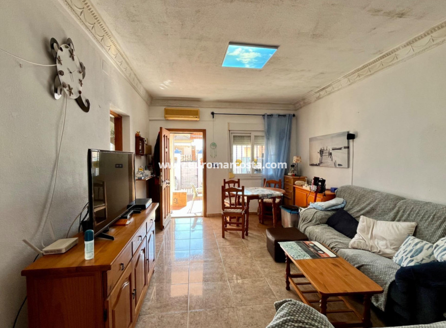 Sale - House - Torrevieja - Zona los Frutales