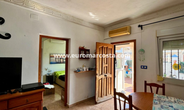 Sale - House - Torrevieja - Zona los Frutales