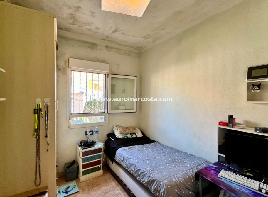 Sale - House - Torrevieja - Zona los Frutales