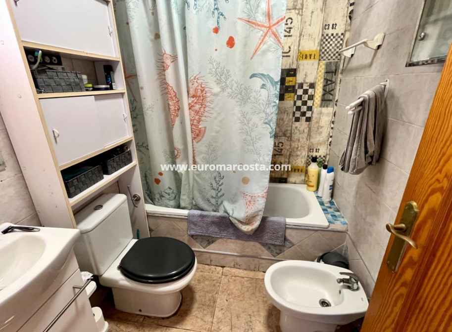 Sale - House - Torrevieja - Zona los Frutales