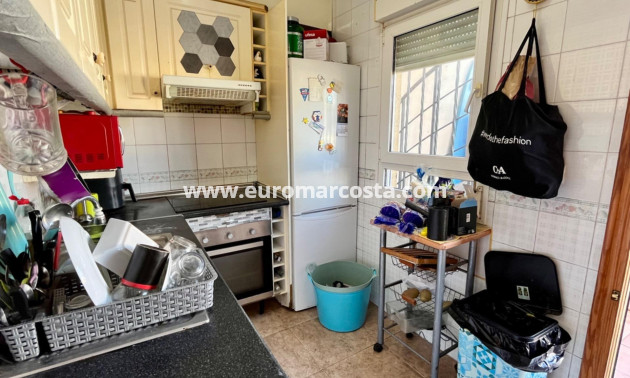 Sale - House - Torrevieja - Zona los Frutales