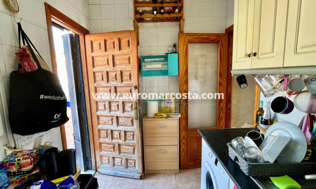 Sale - House - Torrevieja - Zona los Frutales