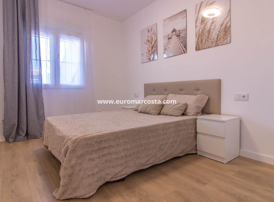 Venta - Bungalow - Torrevieja - TORREVIEJA