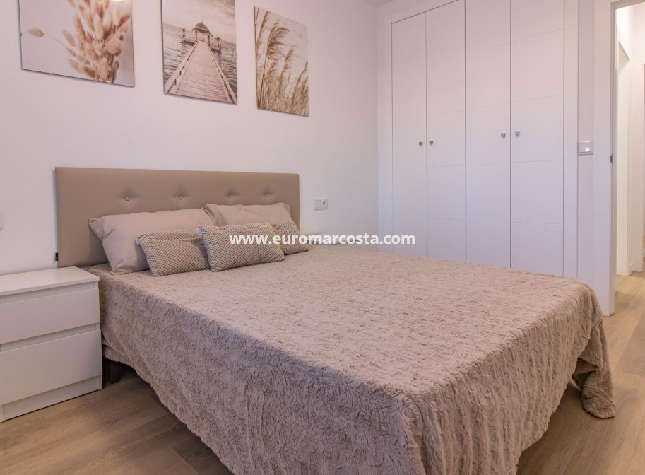 Venta - Bungalow - Torrevieja - TORREVIEJA