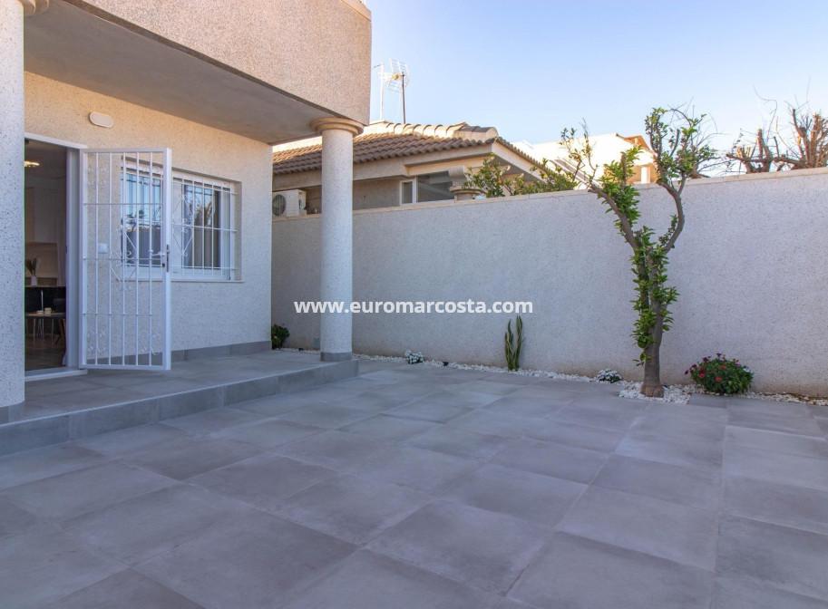 Venta - Bungalow - Torrevieja - TORREVIEJA