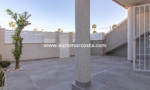Venta - Bungalow - Torrevieja - TORREVIEJA