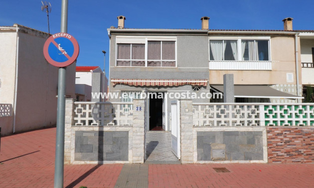 Objekte zum Wiederverkauf - Stadthaus - Torrevieja - TORREVIEJA