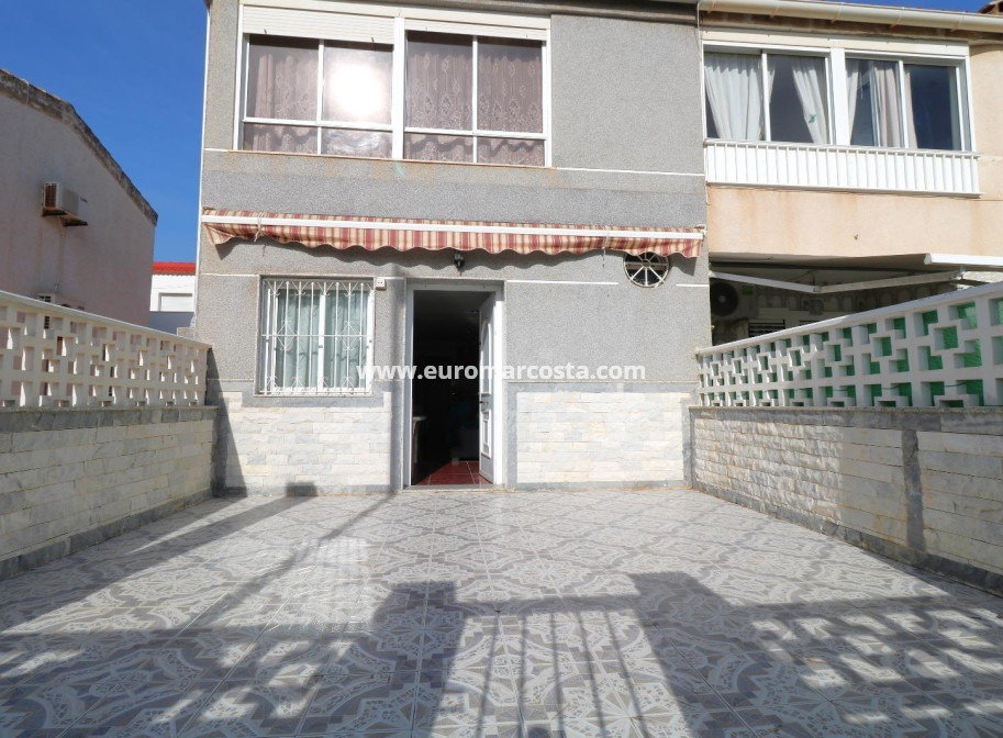 Objekte zum Wiederverkauf - Stadthaus - Torrevieja - TORREVIEJA