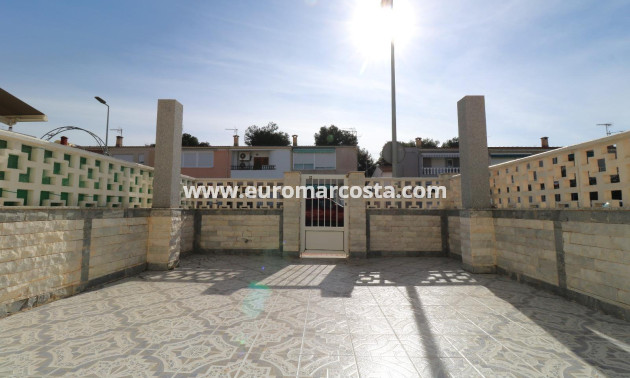 Objekte zum Wiederverkauf - Stadthaus - Torrevieja - TORREVIEJA