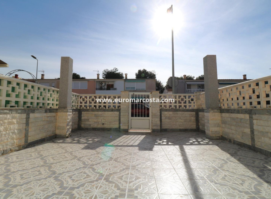 Objekte zum Wiederverkauf - Stadthaus - Torrevieja - TORREVIEJA
