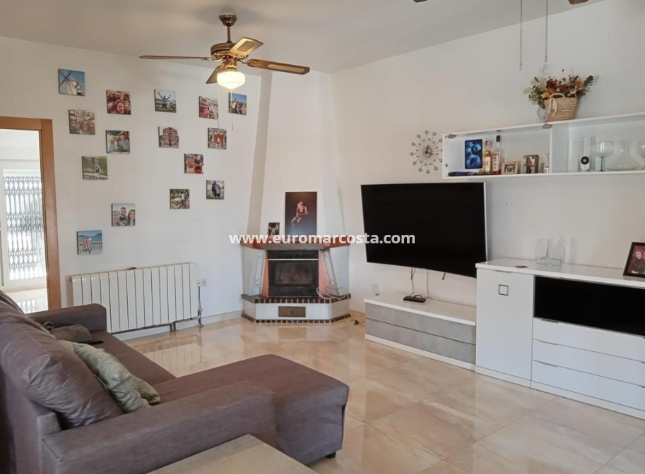 Objekte zum Wiederverkauf - Villa freitstehend - Torrevieja - Los Balcones - Los Altos del Edén