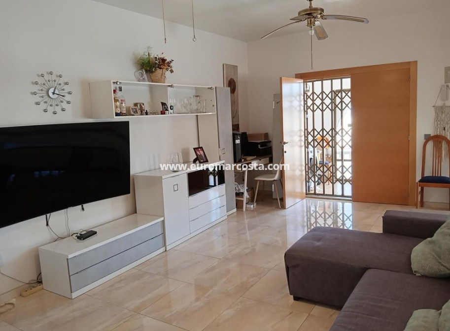Objekte zum Wiederverkauf - Villa freitstehend - Torrevieja - Los Balcones - Los Altos del Edén