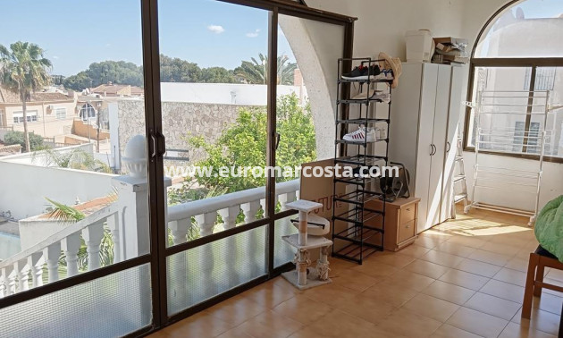 Objekte zum Wiederverkauf - Villa freitstehend - Torrevieja - Los Balcones - Los Altos del Edén