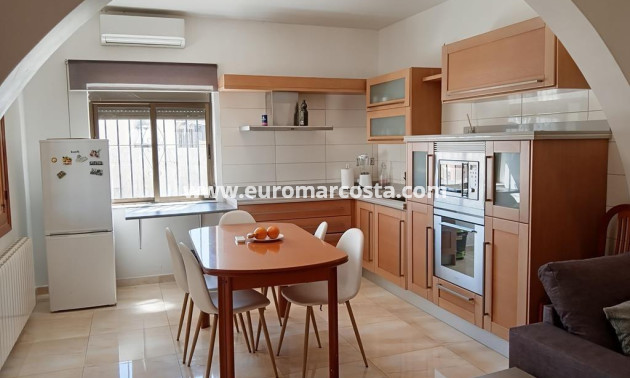 Objekte zum Wiederverkauf - Villa freitstehend - Torrevieja - Los Balcones - Los Altos del Edén