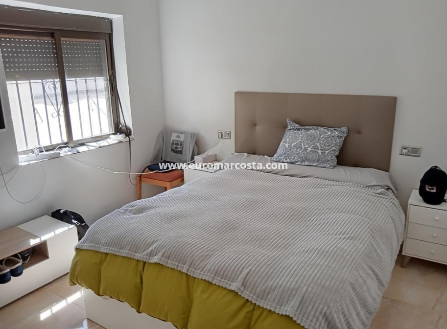 Objekte zum Wiederverkauf - Villa freitstehend - Torrevieja - Los Balcones - Los Altos del Edén
