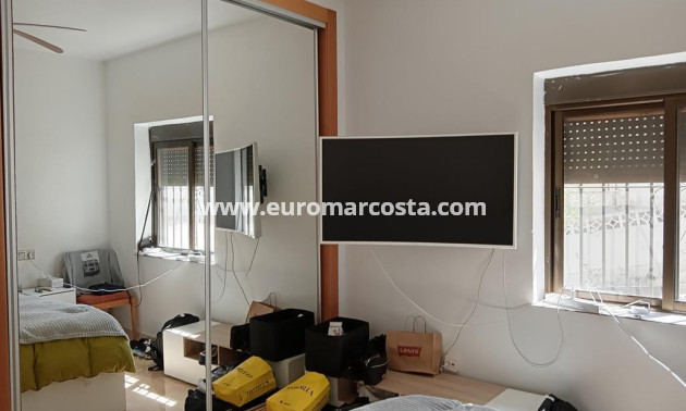 Objekte zum Wiederverkauf - Villa freitstehend - Torrevieja - Los Balcones - Los Altos del Edén