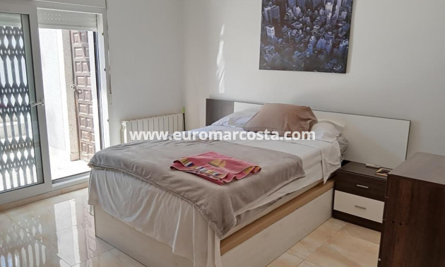Objekte zum Wiederverkauf - Villa freitstehend - Torrevieja - Los Balcones - Los Altos del Edén