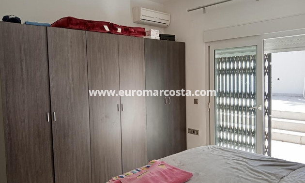 Objekte zum Wiederverkauf - Villa freitstehend - Torrevieja - Los Balcones - Los Altos del Edén
