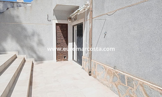 Objekte zum Wiederverkauf - Villa freitstehend - Torrevieja - Los Balcones - Los Altos del Edén