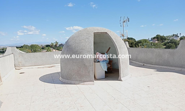 Objekte zum Wiederverkauf - Villa freitstehend - Torrevieja - Los Balcones - Los Altos del Edén