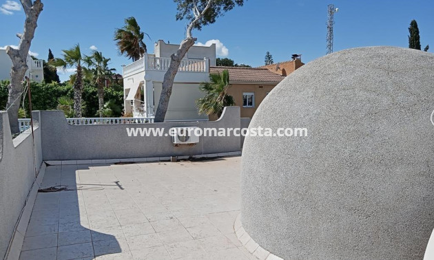 Objekte zum Wiederverkauf - Villa freitstehend - Torrevieja - Los Balcones - Los Altos del Edén