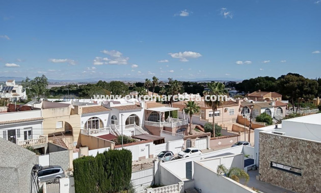 Objekte zum Wiederverkauf - Villa freitstehend - Torrevieja - Los Balcones - Los Altos del Edén