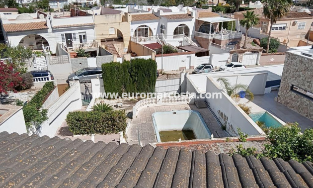 Objekte zum Wiederverkauf - Villa freitstehend - Torrevieja - Los Balcones - Los Altos del Edén