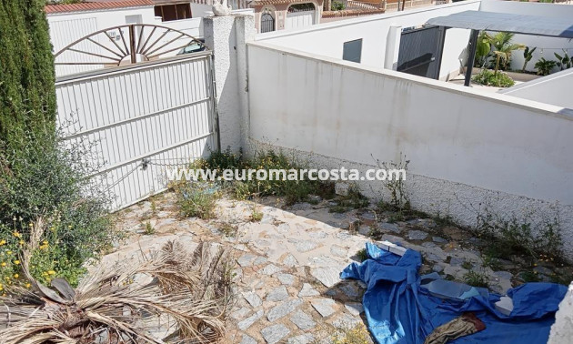 Objekte zum Wiederverkauf - Villa freitstehend - Torrevieja - Los Balcones - Los Altos del Edén
