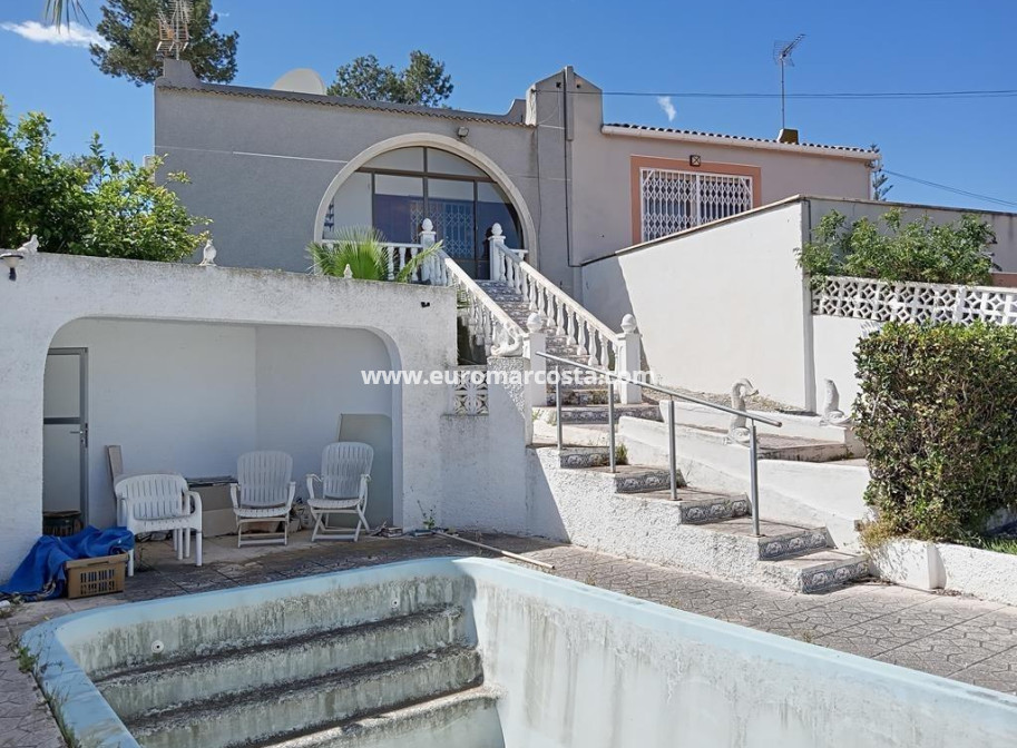 Objekte zum Wiederverkauf - Villa freitstehend - Torrevieja - Los Balcones - Los Altos del Edén