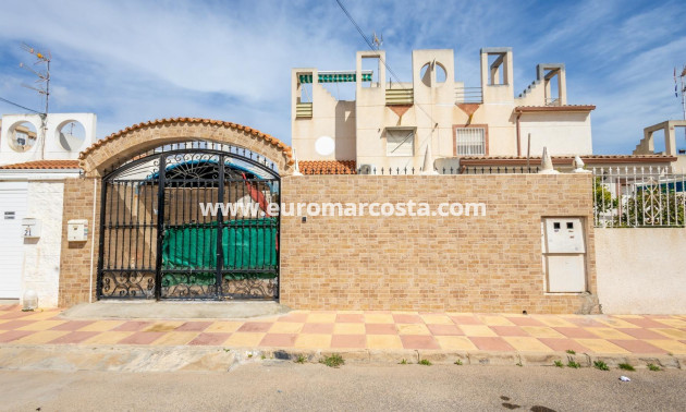 Objekte zum Wiederverkauf - Villa freitstehend - Orihuela - La Aparecida