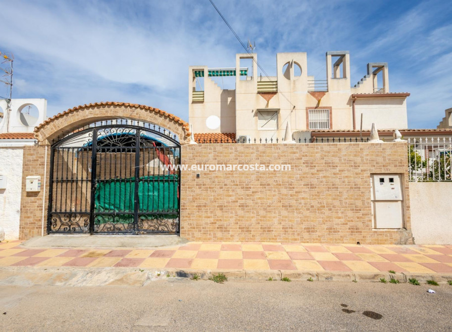Objekte zum Wiederverkauf - Villa freitstehend - Orihuela - La Aparecida