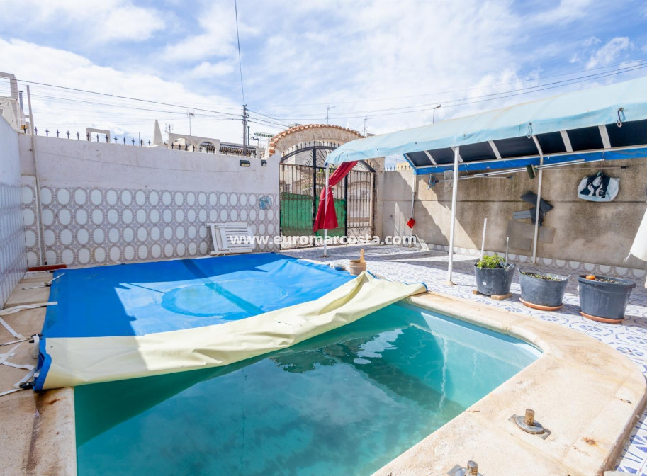 Objekte zum Wiederverkauf - Villa freitstehend - Orihuela - La Aparecida