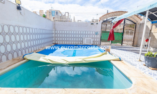 Objekte zum Wiederverkauf - Villa freitstehend - Orihuela - La Aparecida