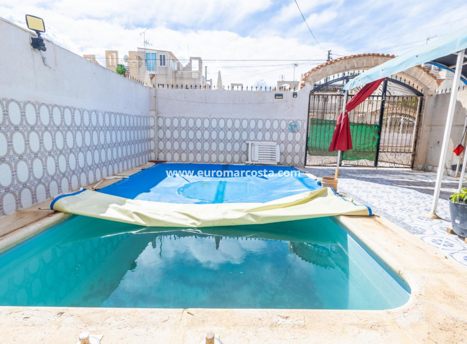 Objekte zum Wiederverkauf - Villa freitstehend - Orihuela - La Aparecida