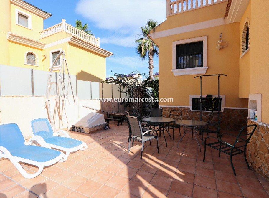 Objekte zum Wiederverkauf - Haus - Orihuela Costa