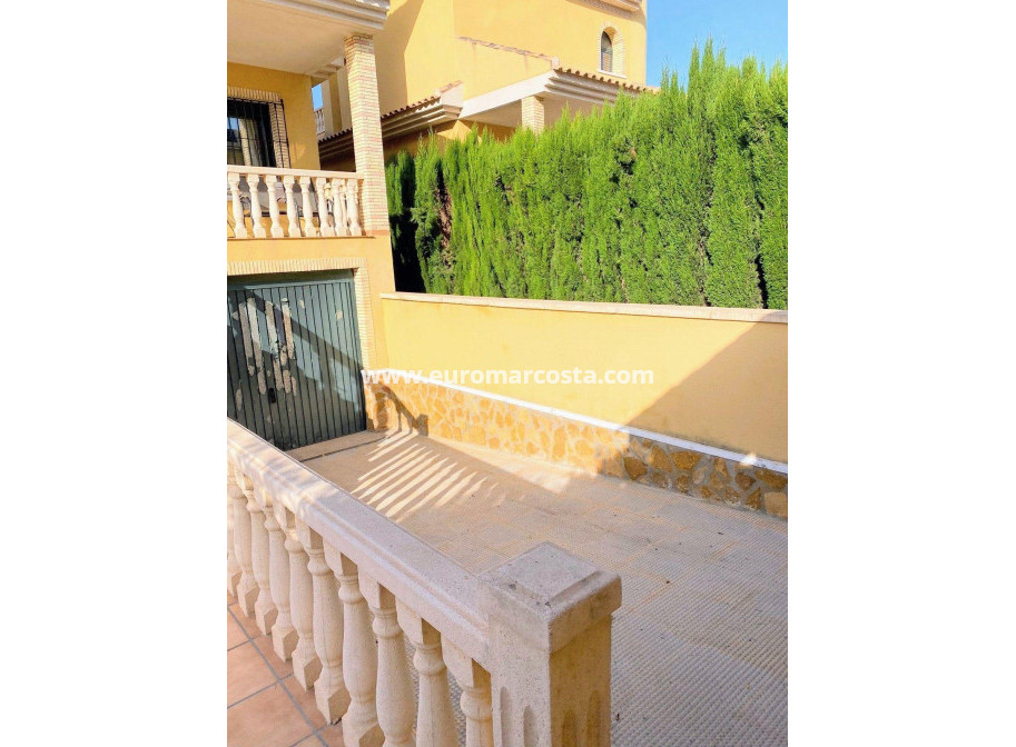 Objekte zum Wiederverkauf - Haus - Orihuela Costa