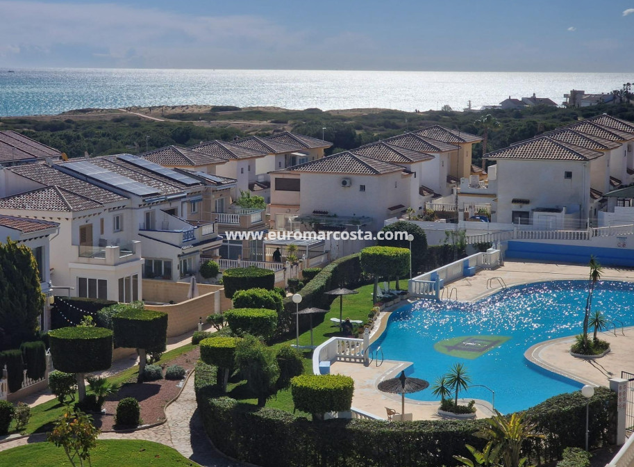 Sale - Apartment / flat - Torrevieja - La Mata