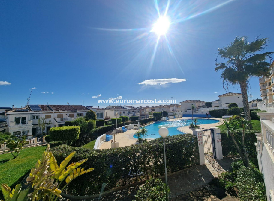 Sale - Apartment / flat - Torrevieja - La Mata