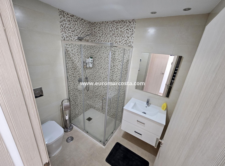 Venta - Apartamento / piso - Torrevieja - TORREVIEJA
