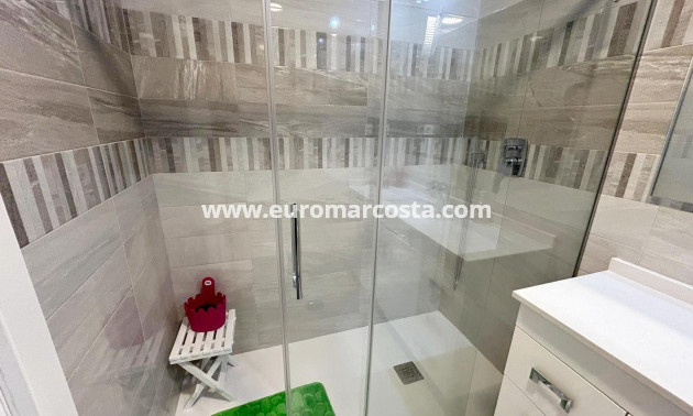Venta - Apartamento / piso - Torrevieja - Orihuela Costa
