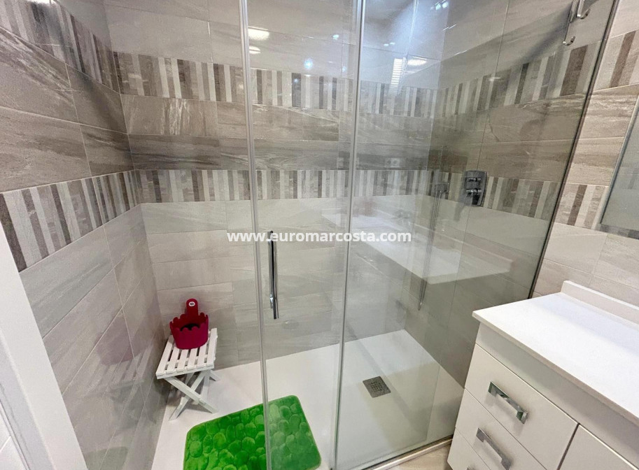 Venta - Apartamento / piso - Torrevieja - Orihuela Costa