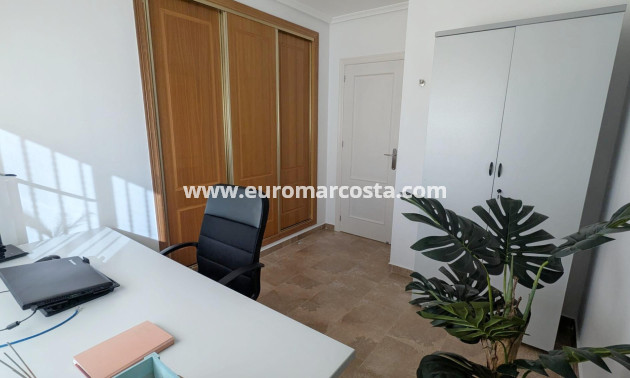 Objekte zum Wiederverkauf - Quad villa - San Fulgencio - Oasis