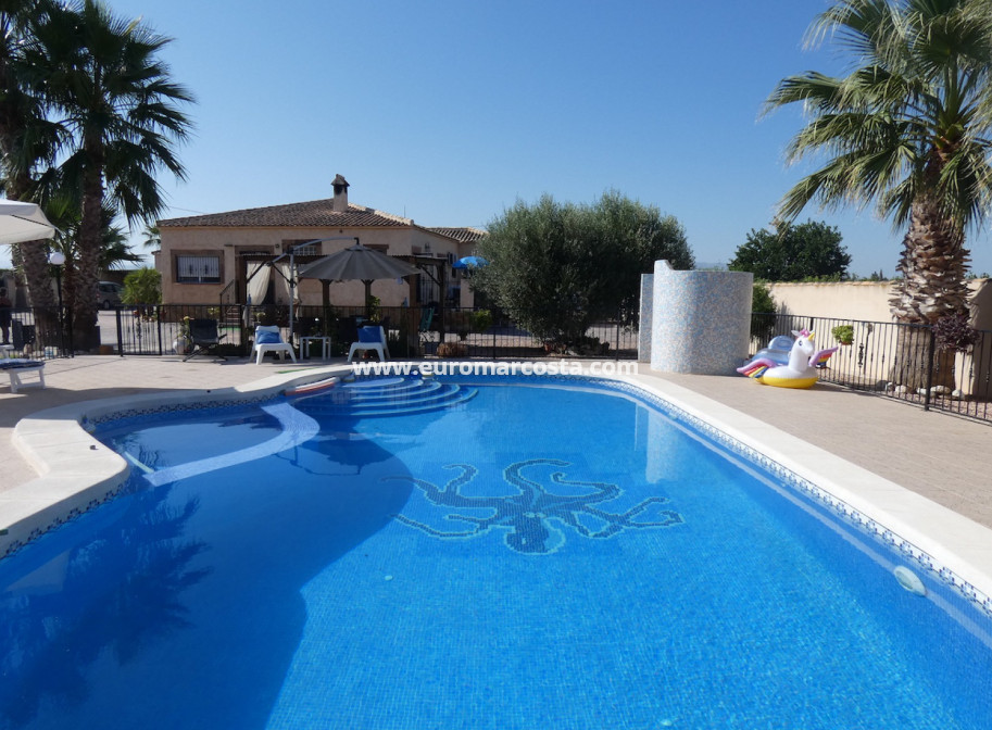 Sale - Country house - Rafal